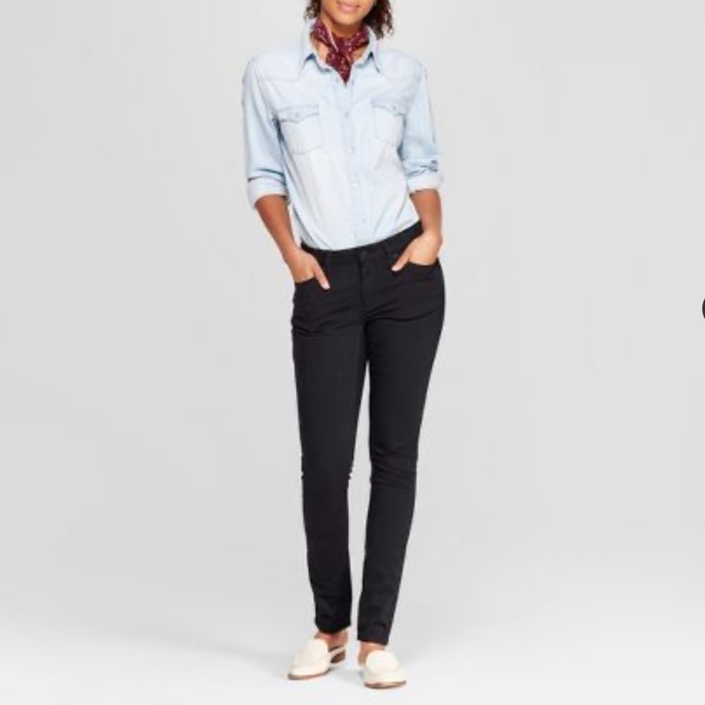 Levi Denizen Curvy Fit Black Straight Leg Jegging